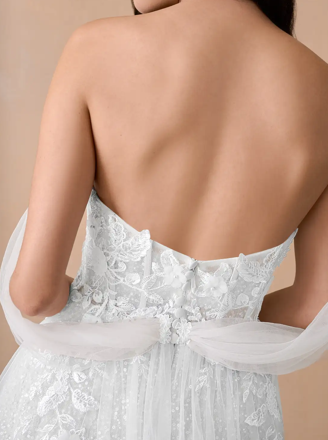 Light wedding dress 2025 new temperament bustier petite bridal main dress simple atmosphere senior dress trailing