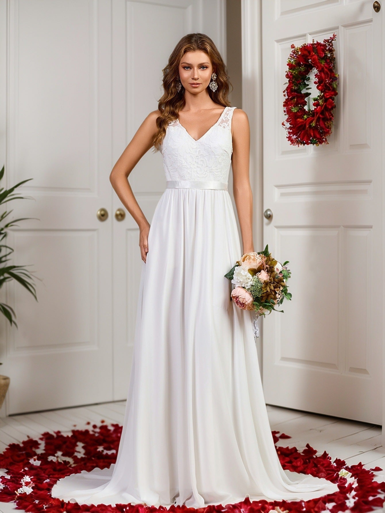 New Sleeveless Wedding Dress with Long Train and Swing Ball Gown