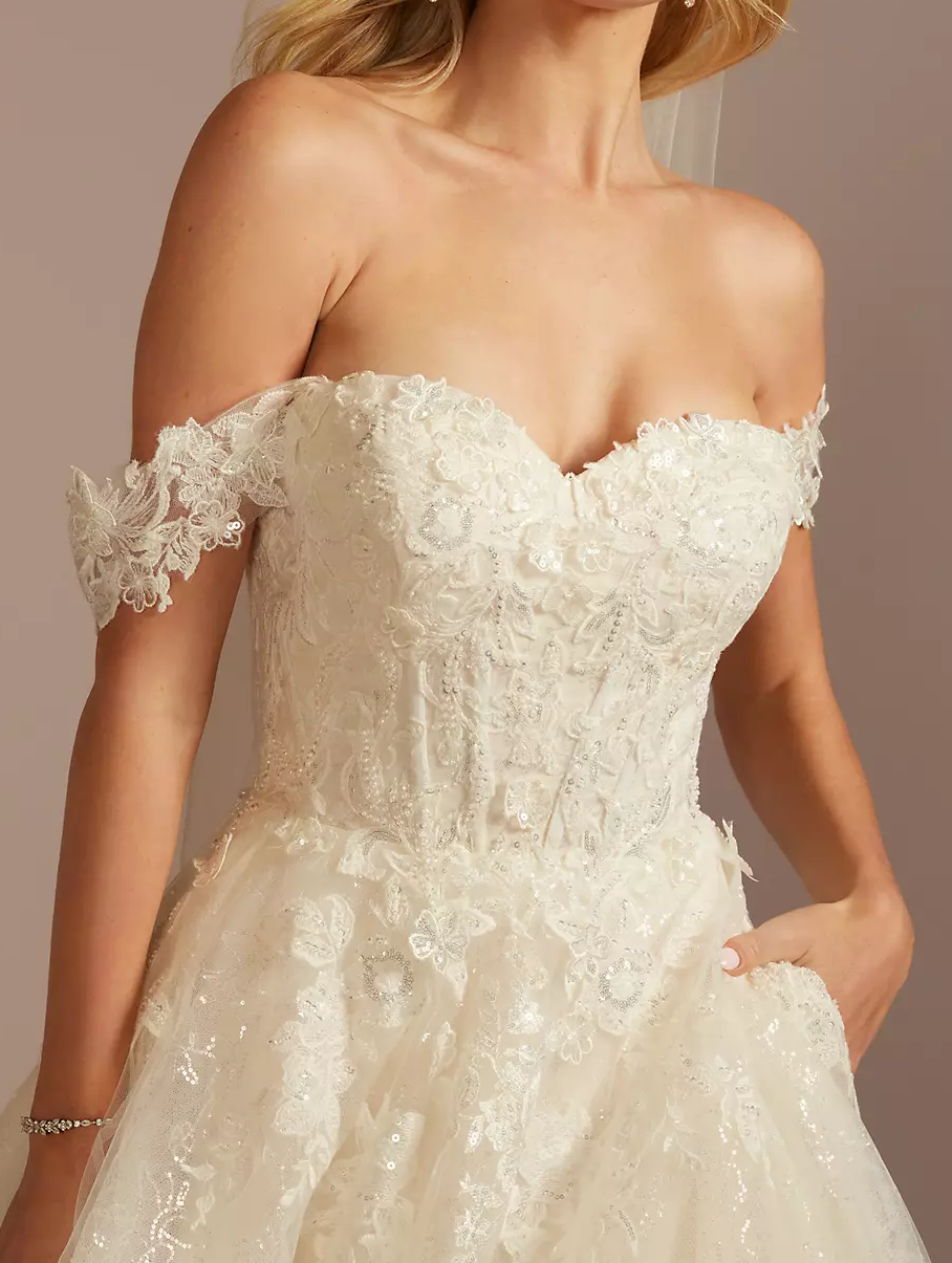 Bridal one-shoulder lace wedding dress high-end custom train style three-dimensional cutting exclusive design