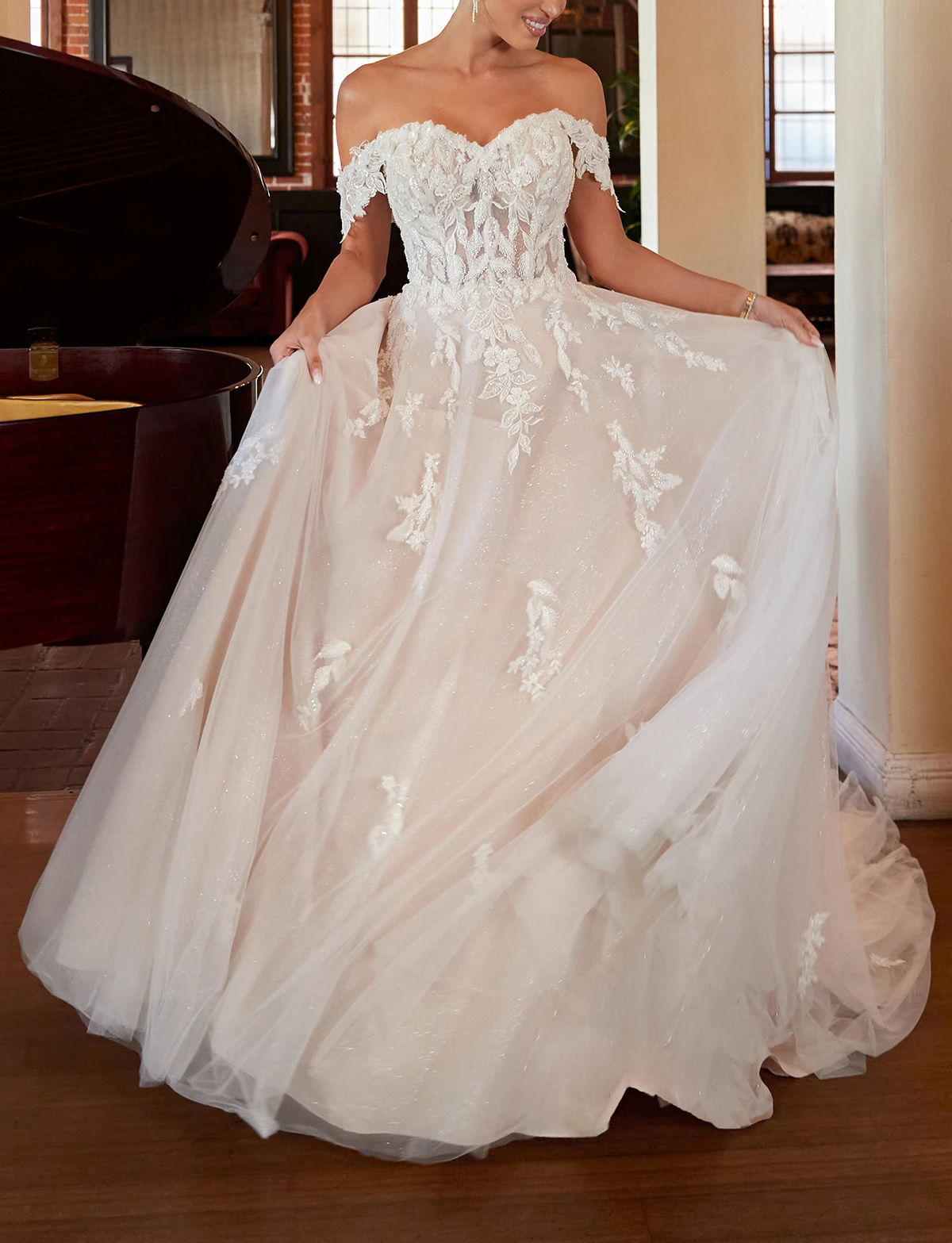 One-shoulder French wedding dress 2025 new bridal senior texture large trailing main veil on the run princess female