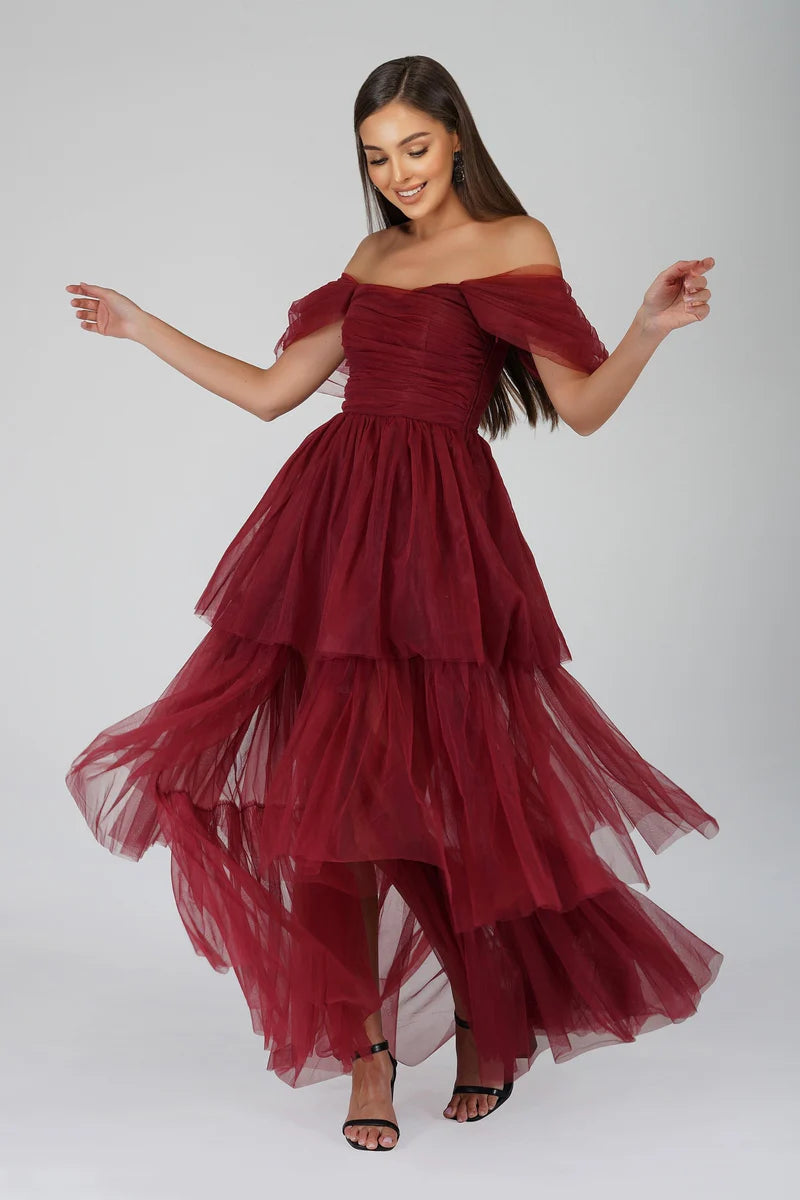 A Fitted Bodice,Cap Sleeve,Hidden Back Zipper ,A Flattering Sweetheart Neckline, Tiered Maxi Dress
