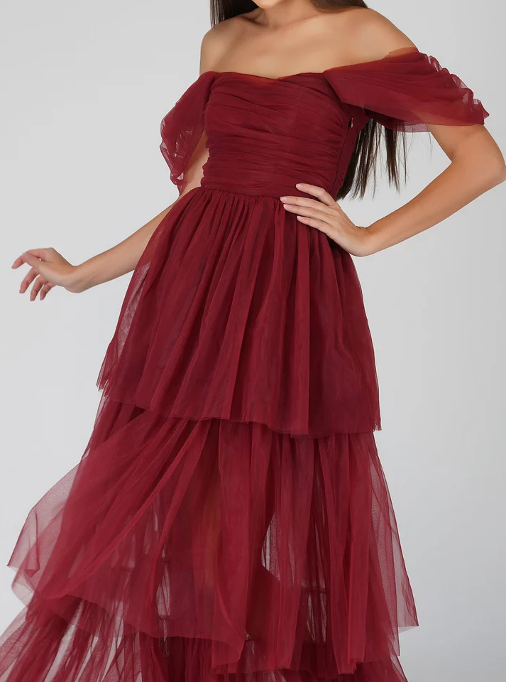 A Fitted Bodice,Cap Sleeve,Hidden Back Zipper ,A Flattering Sweetheart Neckline, Tiered Maxi Dress