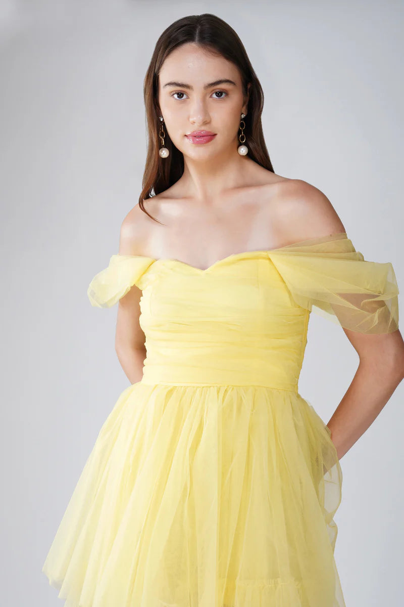 A Fitted Bodice,Cap Sleeve,Hidden Back Zipper ,A Flattering Sweetheart Neckline, Tiered Maxi Dress