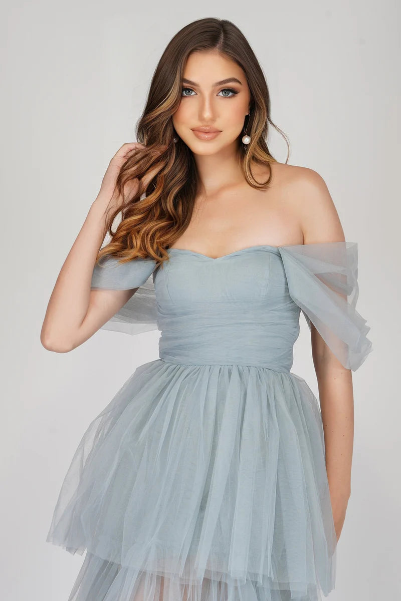 A Fitted Bodice,Cap Sleeve,Hidden Back Zipper ,A Flattering Sweetheart Neckline, Tiered Maxi Dress