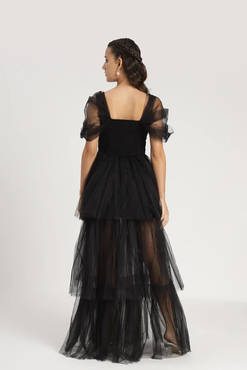 A Fitted Bodice,Cap Sleeve,Hidden Back Zipper ,A Flattering Sweetheart Neckline, Tiered Maxi Dress