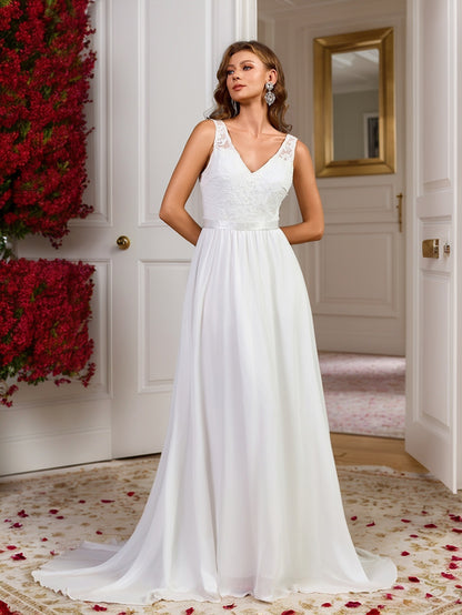 New Sleeveless Wedding Dress with Long Train and Swing Ball Gown