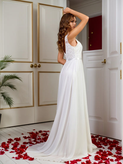 New Sleeveless Wedding Dress with Long Train and Swing Ball Gown