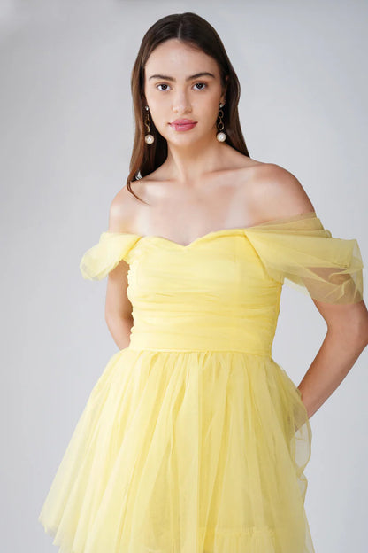 A Fitted Bodice,Cap Sleeve,Hidden Back Zipper ,A Flattering Sweetheart Neckline, Tiered Maxi Dress