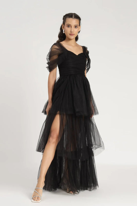 A Fitted Bodice,Cap Sleeve,Hidden Back Zipper ,A Flattering Sweetheart Neckline, Tiered Maxi Dress